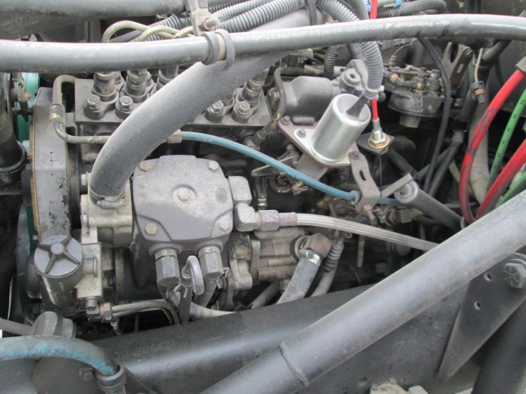 1998-freightliner-fl80-image-23