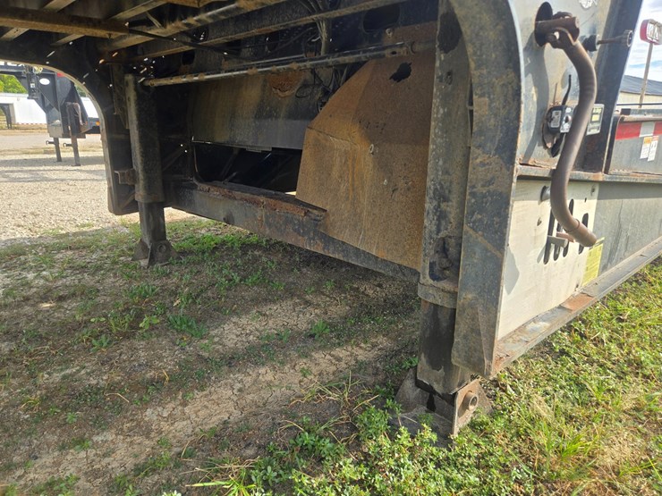 2010-landoll-440-image-23