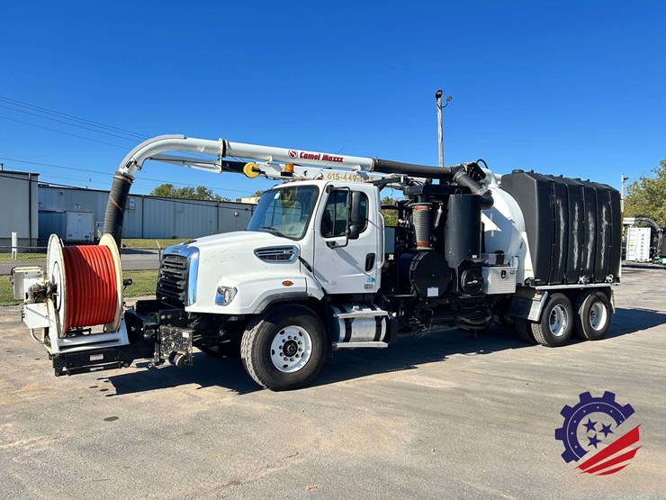 2019-freightliner-114sd-image-1