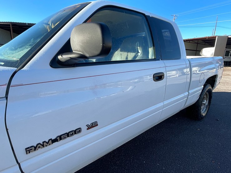 #2760-•-2001-dodge-ram-(title-in-delay)-image-20