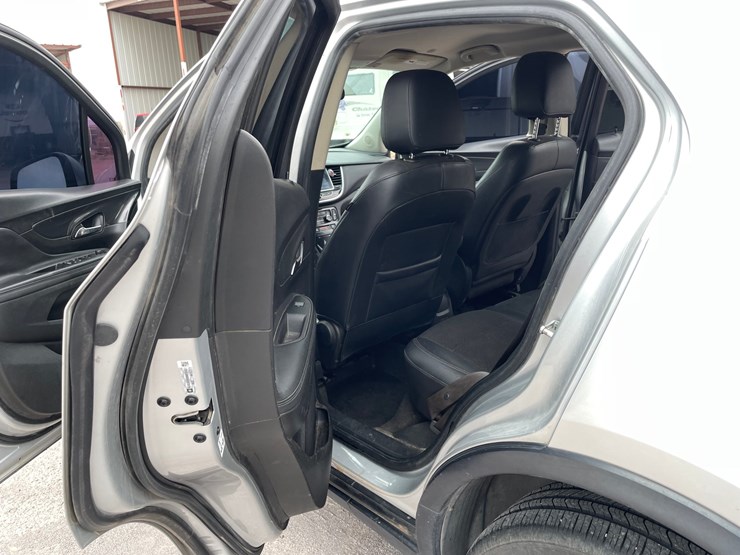 2017-buick-encore-image-24
