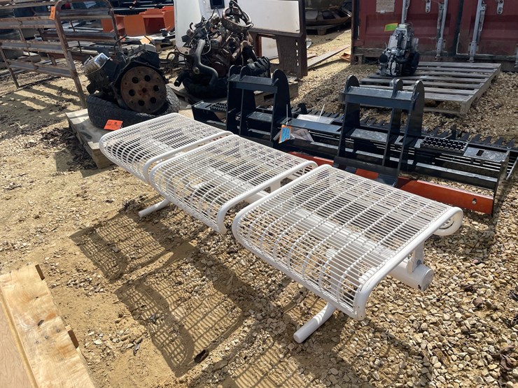 #3013-•-metal-bench-image-1