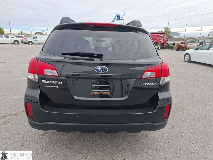 2014-subaru-outback-image-6