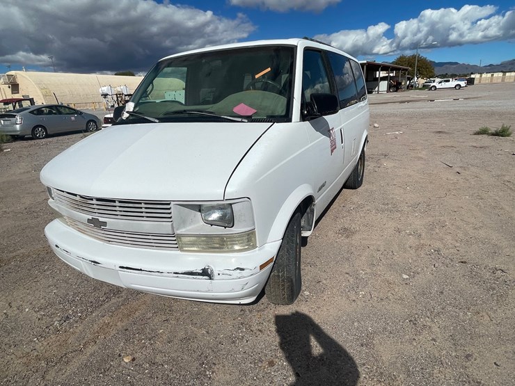 1999-chevrolet-astro-image-10