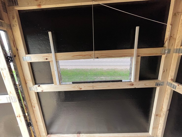#1281-•-6'-x-6'-deer-blind-on-tower-with-steps-image-30