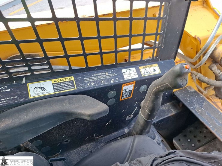 2008-john-deere-325-image-11