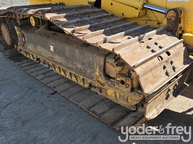 2015-komatsu-d61pxi-23-image-13