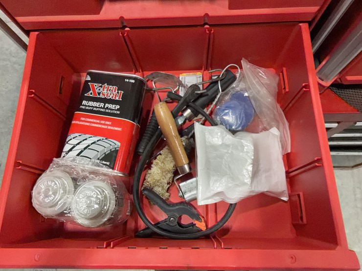 craftsman-tool-box-with-milwaukee-packouts-image-9