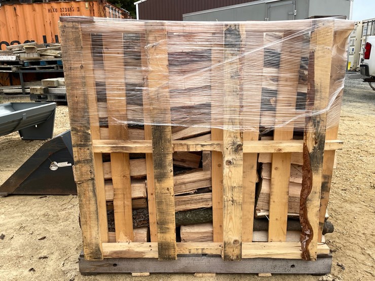 #3053-•-pallet-of-maple-firewood-image-4