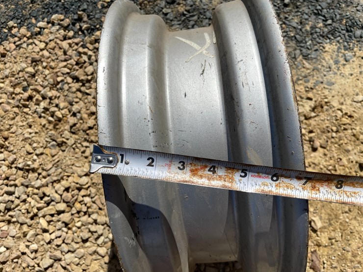 #3025-•-misc.-implement-rims-and-truck-spacer-rings-image-30