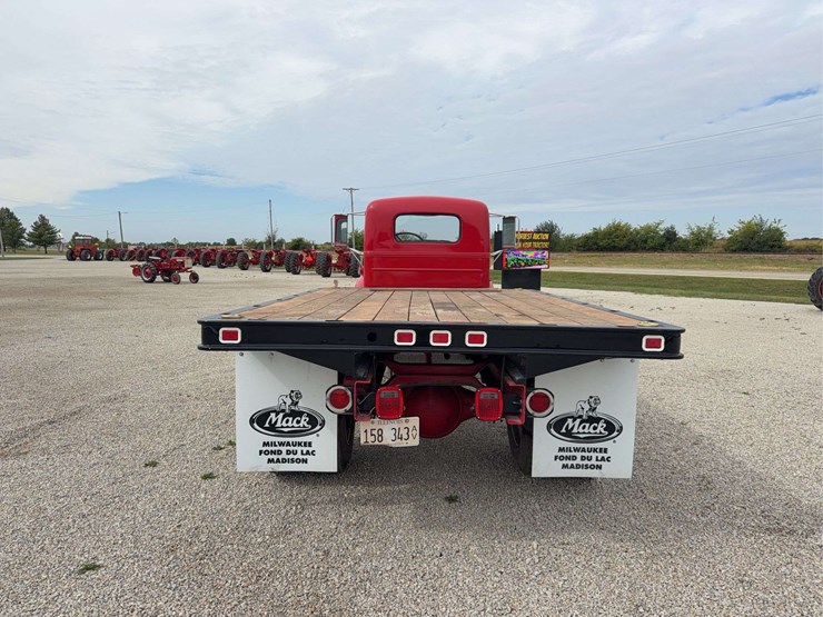 1951-mack-a30-image-4