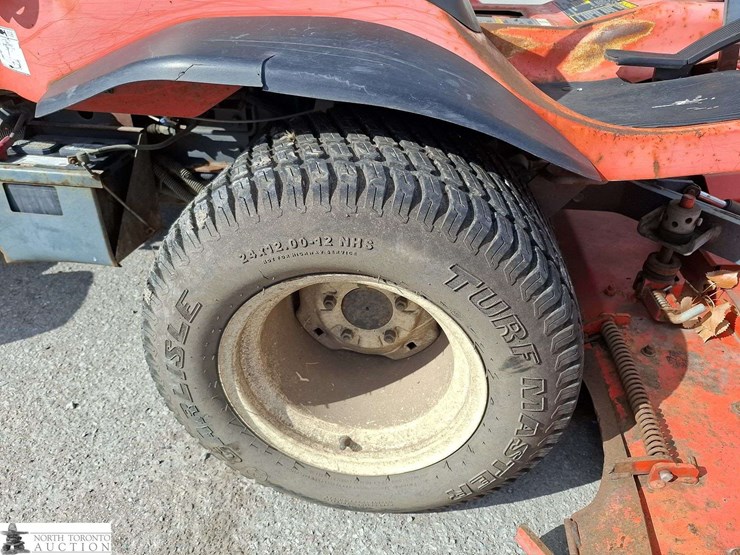 2011-kubota-f3080-image-33