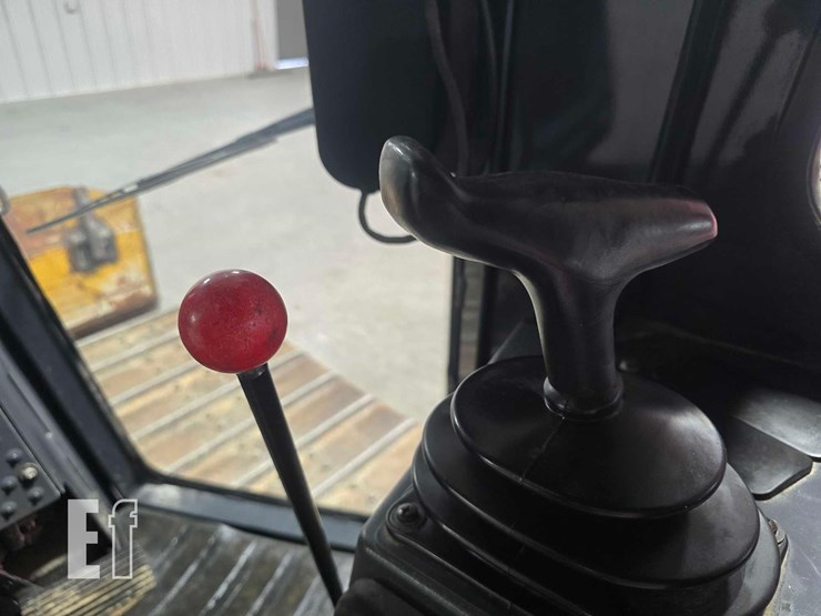 2020-deere-650k-image-18