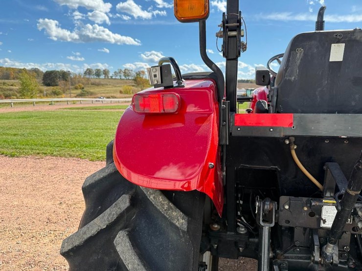 case-ih-farmall-80-image-30