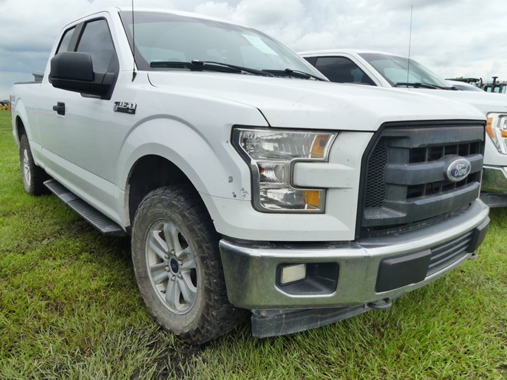 2017-ford-f150-xl-image-2