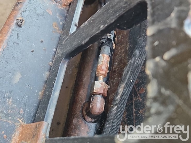 2019-caterpillar-299d2-image-28