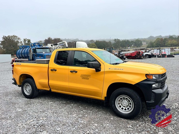 2019-chevrolet-silverado-4wd-pickup-truck-image-5