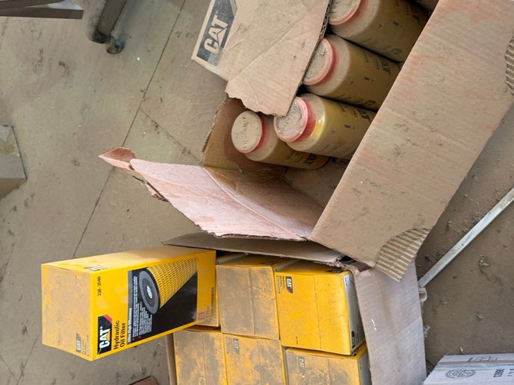 #46819-•-lot-of-caterpillar-filters-inv#46819-image-2
