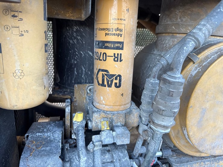 2005-caterpillar-d6n-lgp-image-41