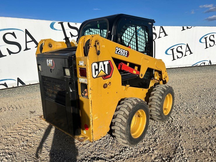 2023-caterpillar-226d3-image-5
