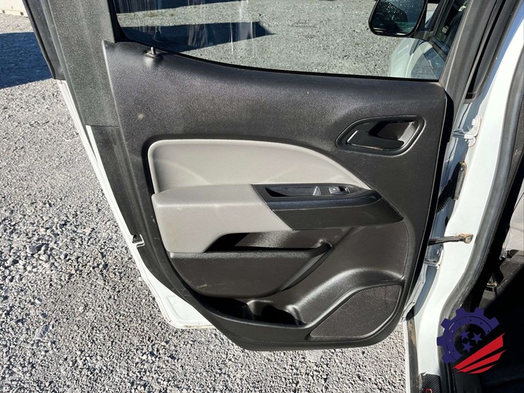 2021-chevrolet-colorado-image-55