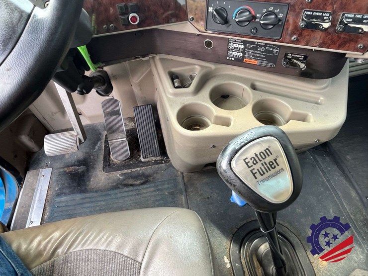 2011-international-paystar-tri-axle-hydrovac-truck-image-73