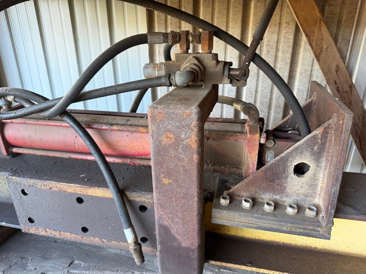 #1742-•-3-point-log-splitter-attachment-image-4