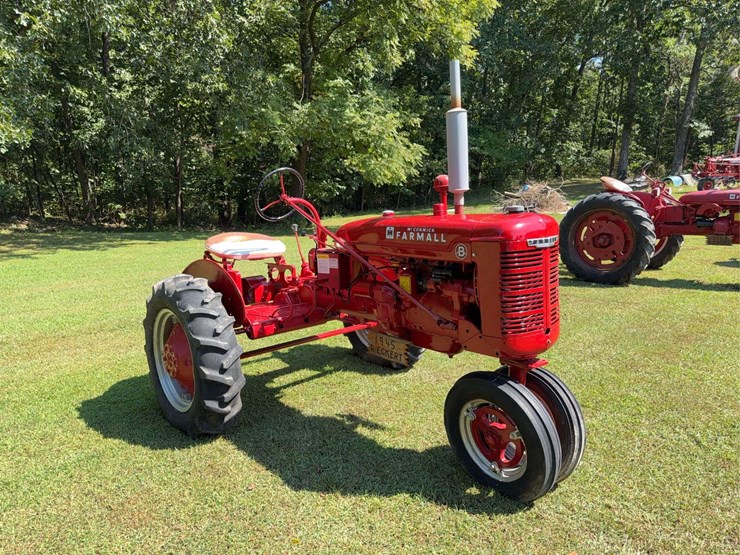 1945-farmall-b-image-1