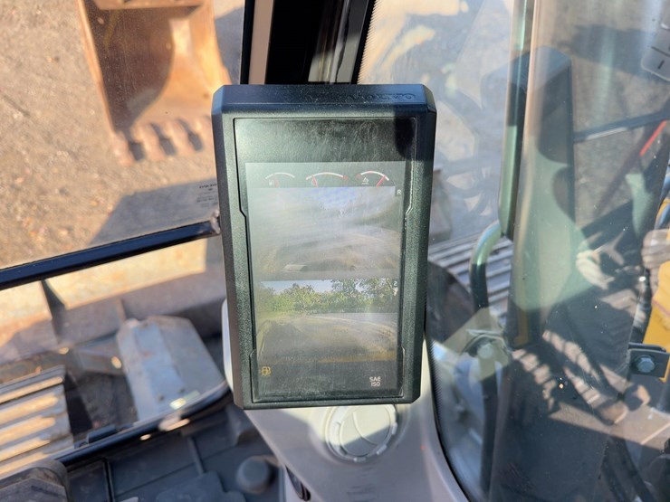 2019-volvo-ecr145el-image-43