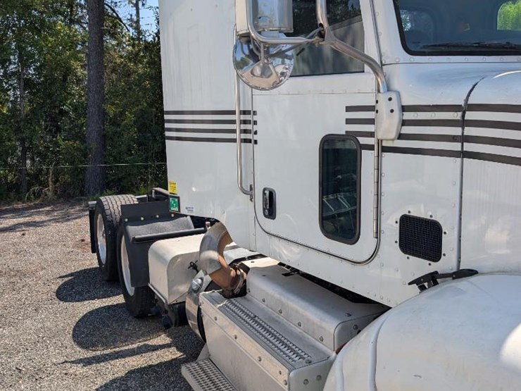 2014-peterbilt-386-image-5