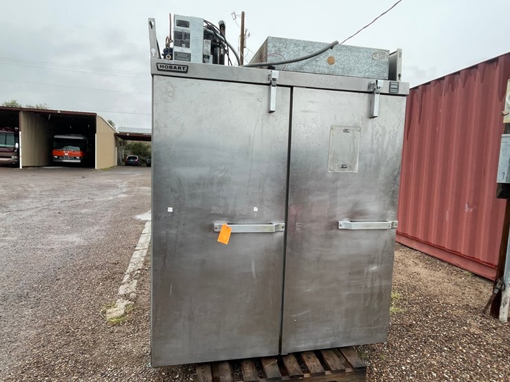 #4674-•-hobart-commercial-freezer-and-fridge-image-2