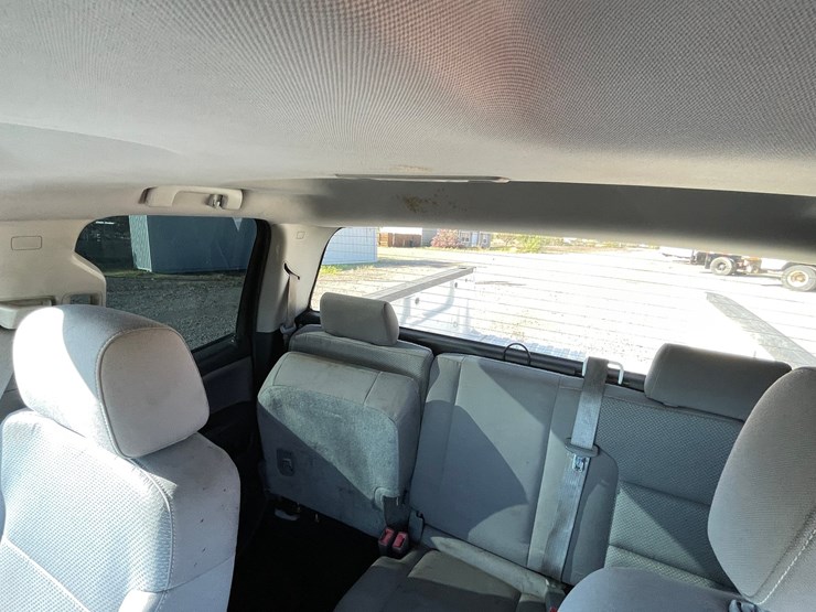 #2754-•-2015-chevrolet-silverado-(title-in-delay)-image-38