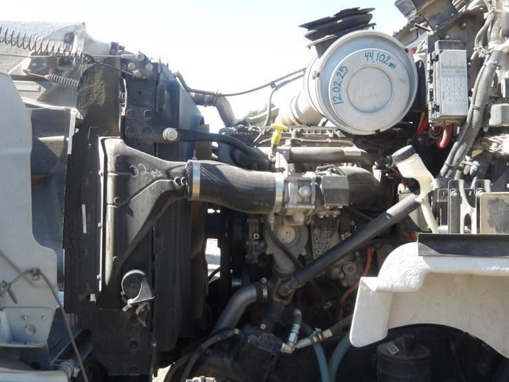 2015-western-star-4800-image-11