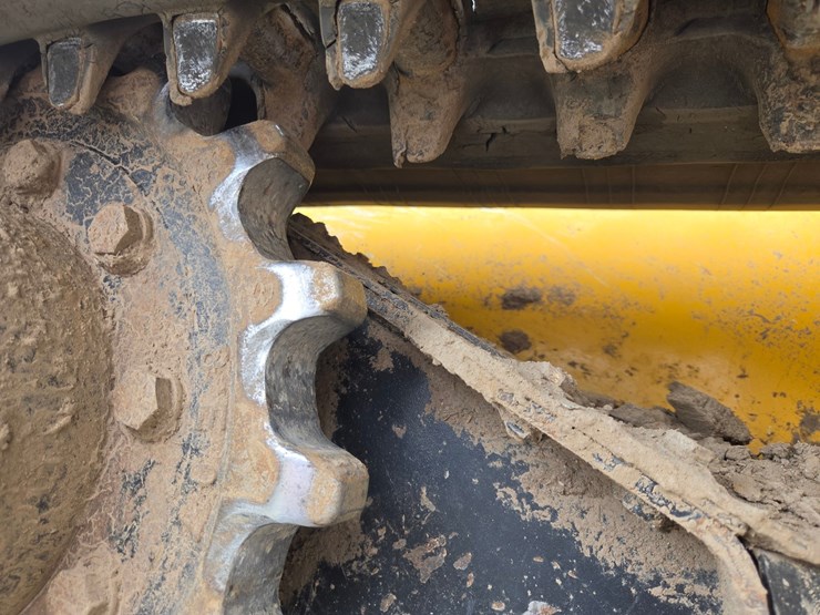 2018-deere-333g-image-53