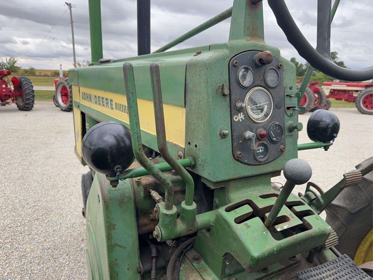 john-deere-720-image-47