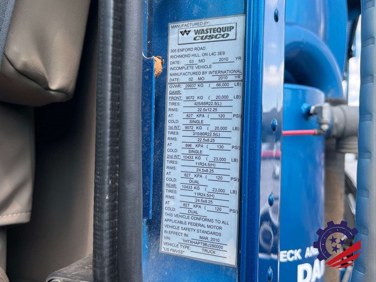 2011-international-paystar-tri-axle-hydrovac-truck-image-79