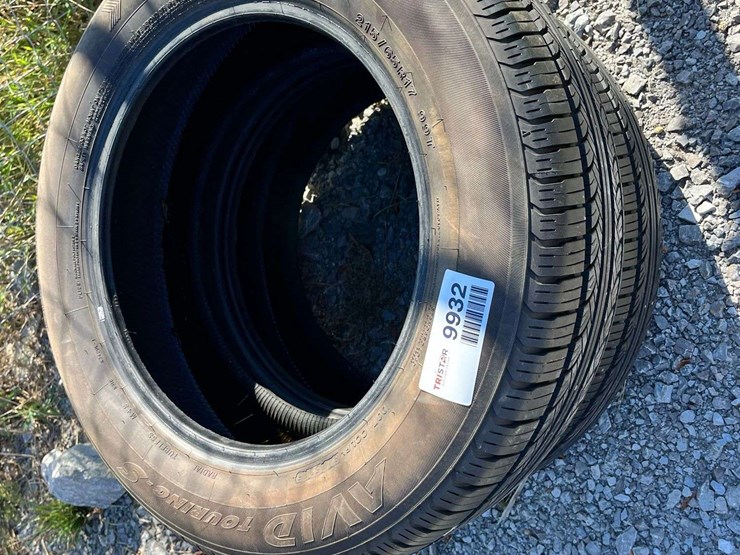 yokohama-215/65r17-avid-touring-s-tires-image-1