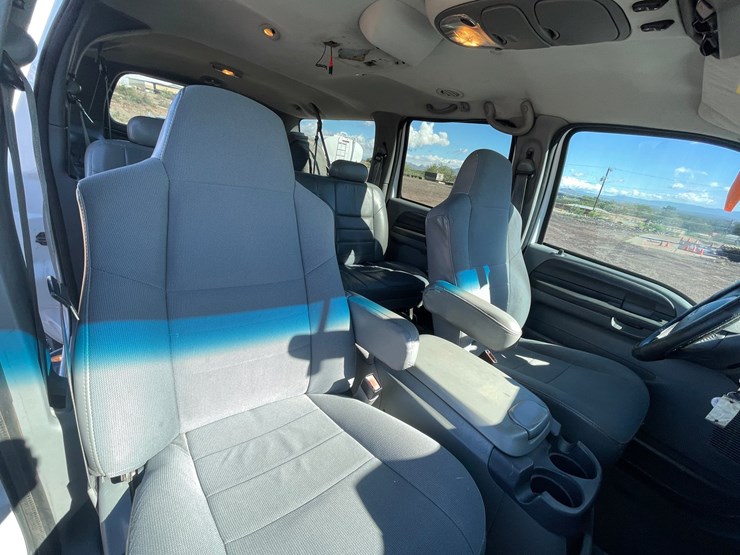 2003-ford-excursion-image-77