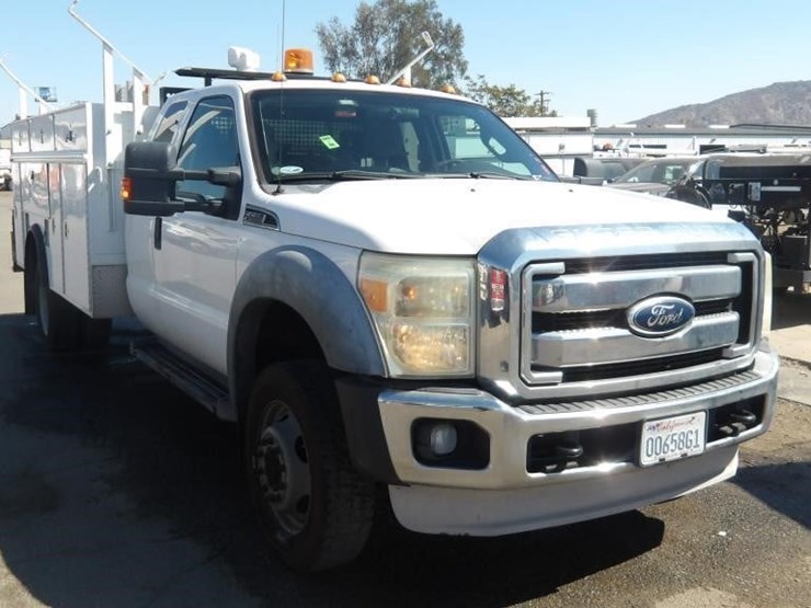 2011-ford-f550-image-2