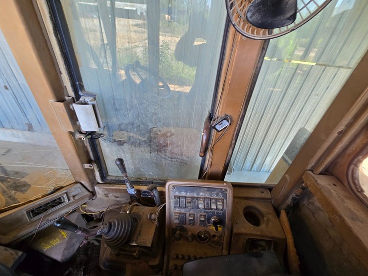 caterpillar-it18f-image-35