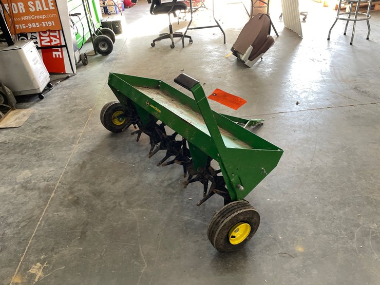 #3002-•-john-deere-yard-dethatcher-image-4