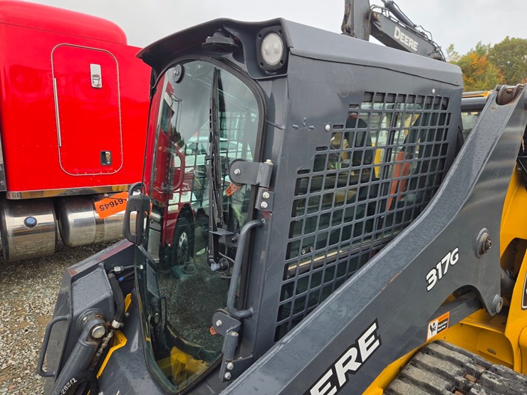 deere-317g-image-32