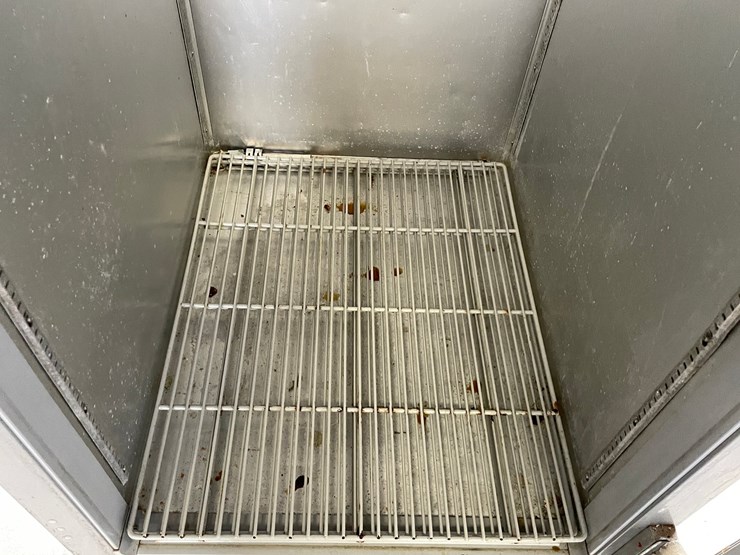 #4672-•-beverage-air-commercial-fridge-image-15