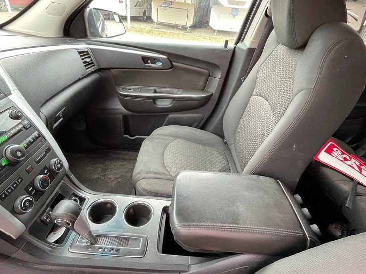 2010-chevrolet-traverse-image-53