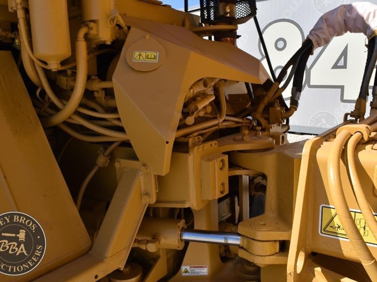 1997-caterpillar-d250e-ii-image-31