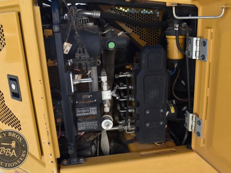 2023-caterpillar-306cr-image-54