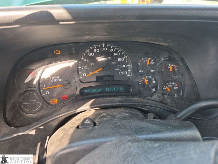 2005-chevrolet-silverado-2500hd-image-11