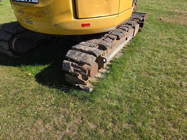 2017-deere-75g-image-40