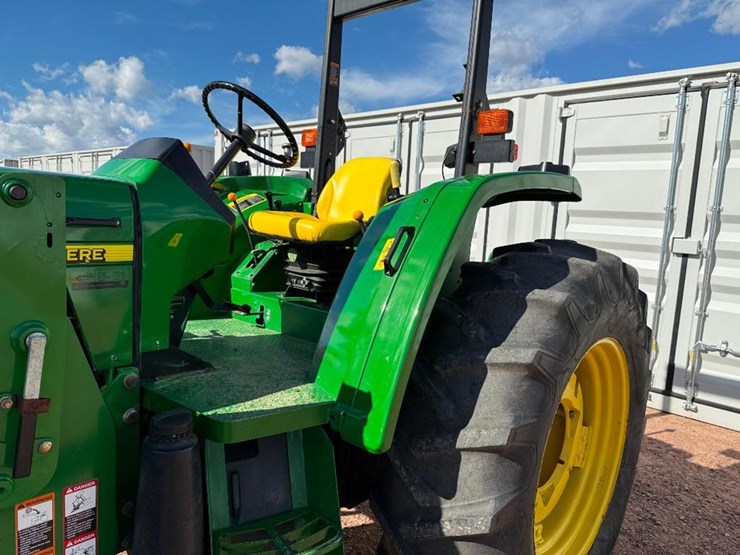 john-deere-6403-image-13