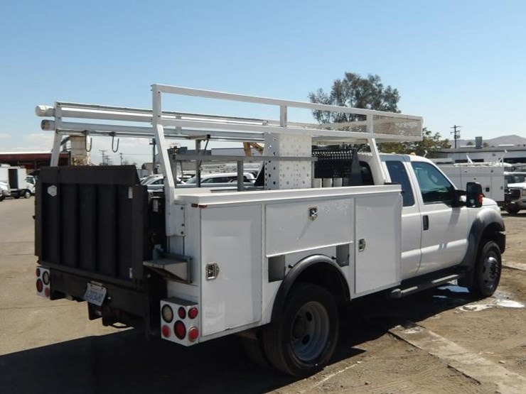 2011-ford-f550-image-3